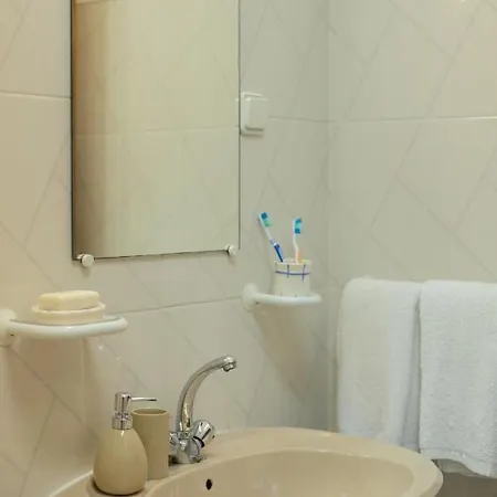 White House Apartman Praia da Lourinhã