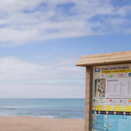 White House Praia da Lourinhã