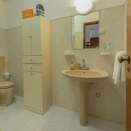 White House Apartment